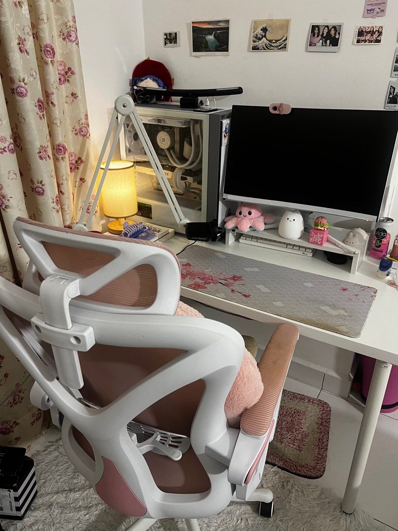 Pink gaming sales chair for sale