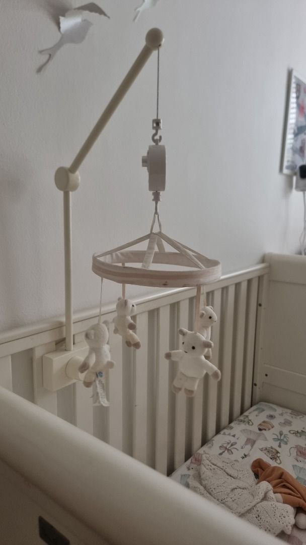 Pottery Barn Kids cot musical lullaby mobile with holder Babies