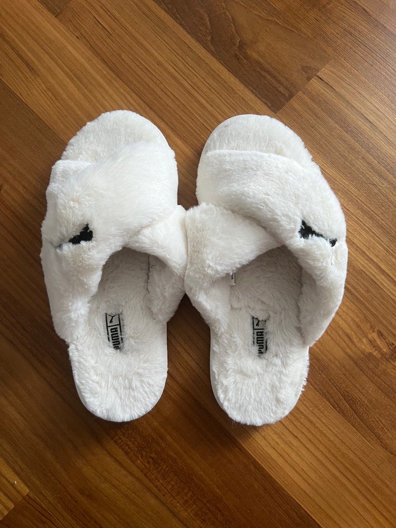 PUMA Soft Fluffy Bedroom Slippers in Cream White US 6