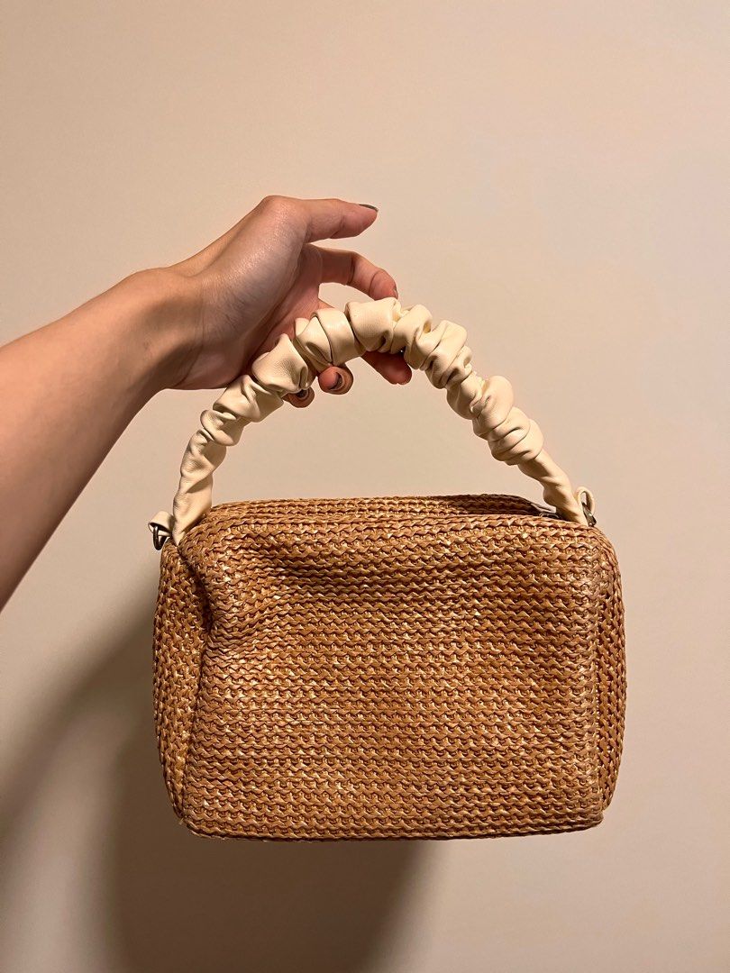 Rattan bag style outlet