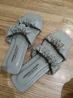 Sandal grey nyaman