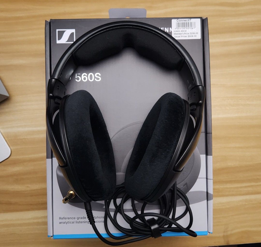 Sennheiser HD560s headphones, Audio, Headphones & Headsets on Carousell