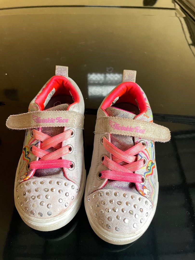 Sepatu skechers store twinkle toes