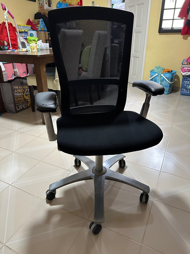 Study/ office chair on rollers, Furniture & Home Living, Furniture