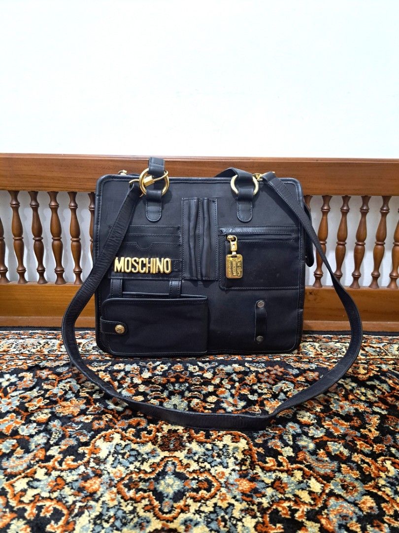 Tas sling bag moschino