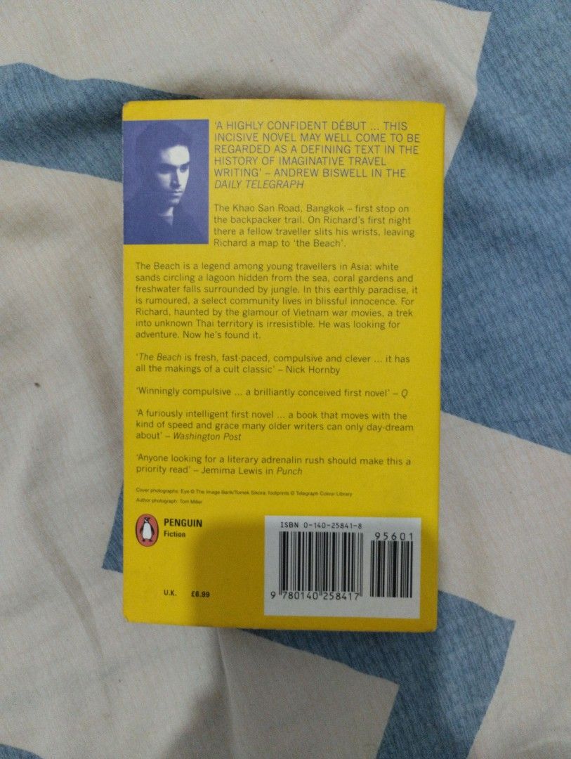 The Beach Alex Garland, Buku & Alat Tulis, Buku di Carousell