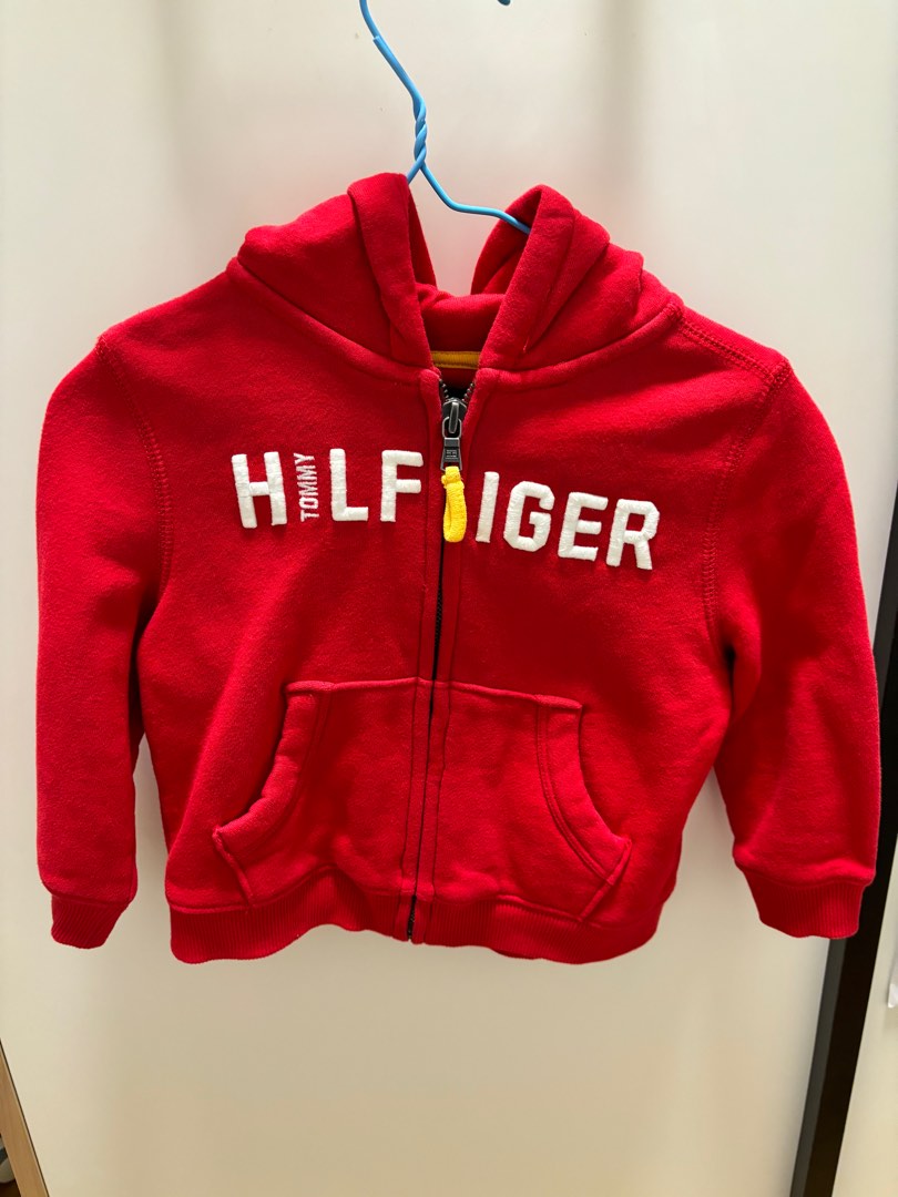 Red tommy 2024 hilfiger windbreaker