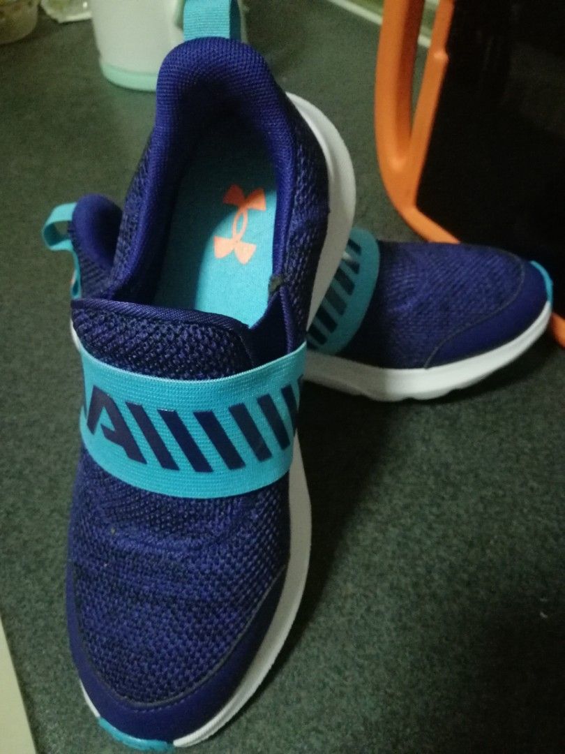 Under armour 2025 laceless shoes