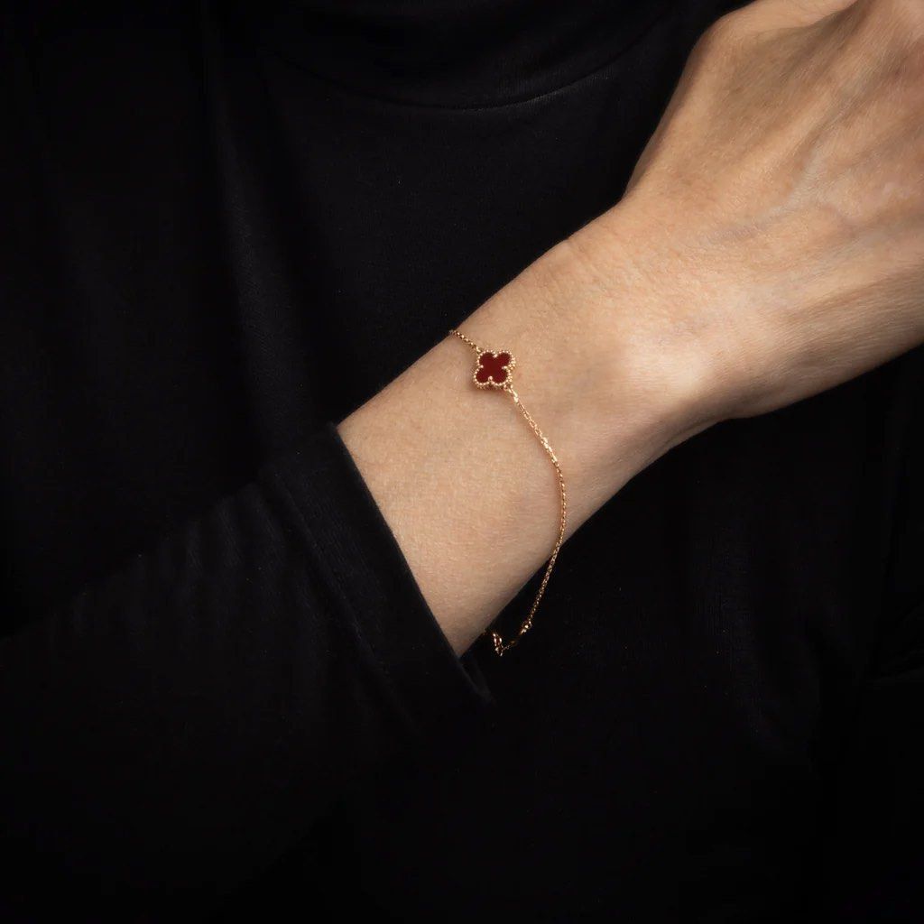 Sweet alhambra bracelet shop price