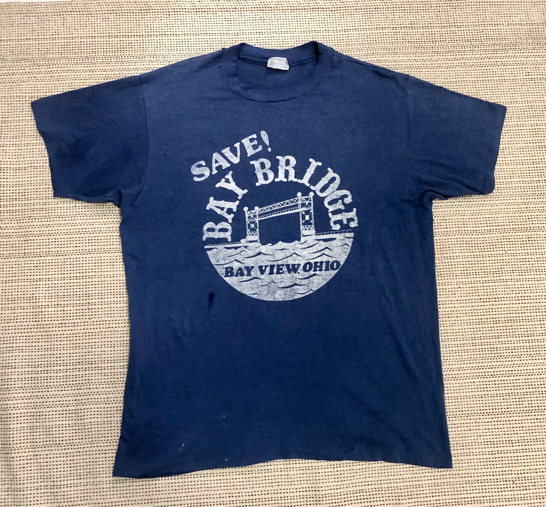 Hanes T-shirt – Second Chance Thrift Store - Bridge