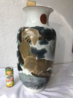 Vintage Big 20 inches Chinese Porcelain Vase Jar  Squirrel