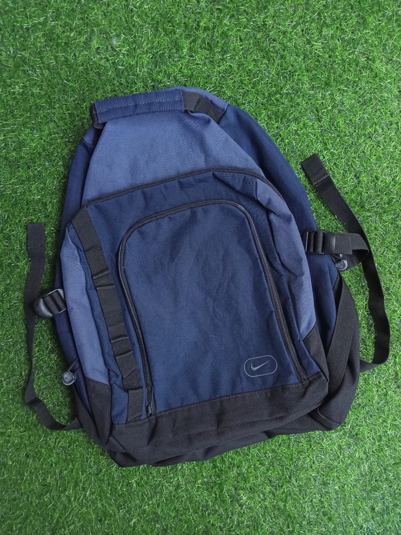 Vintage y2k nike backpack, Men's Fashion, Bags, Backpacks on Carousell
