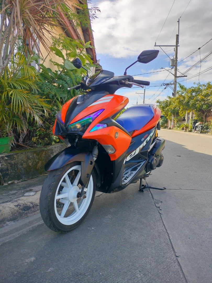 Yamaha aerox v1 2019 model vva (Category: Motorbikes for Sale) located in Cabuyao City. Submitted by mac1968 (Listing ID 1268539323, Image 3). Description: Aerox v1 2019 model Allstock engine Complete original papers 2 original keys With LTO plate Rehistrado hanggang January 2024 Gana lahat ng ilaw,busina Push start Malakas ang battery Makakapal gulong 35k odo Rb6 white Stock seat tabas APR cover Bagong change oil Nakapang gilid kaya maganda takb