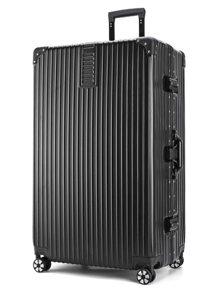 34inches Extra large Luggage, Hobbies & Toys, Travel, Luggage on Carousell