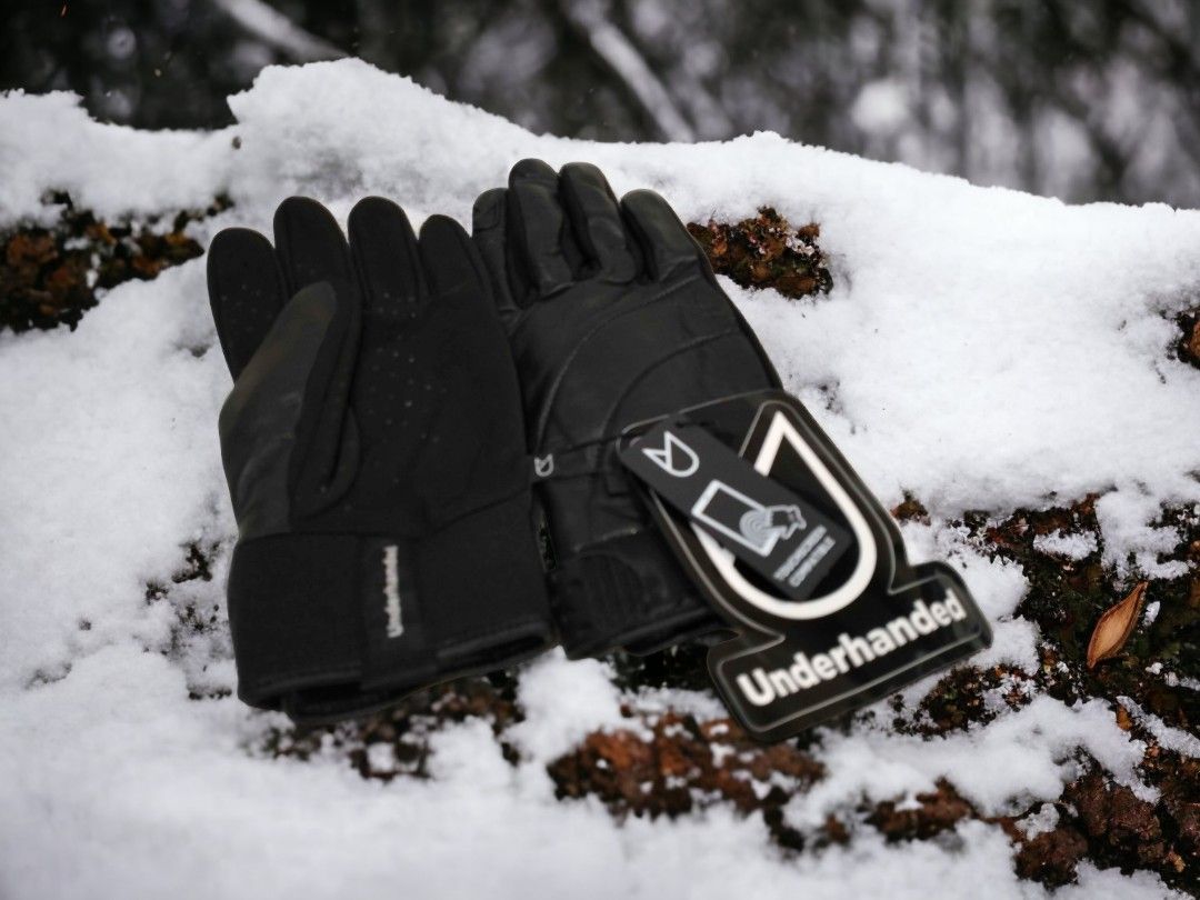 Gloves free delivery sales