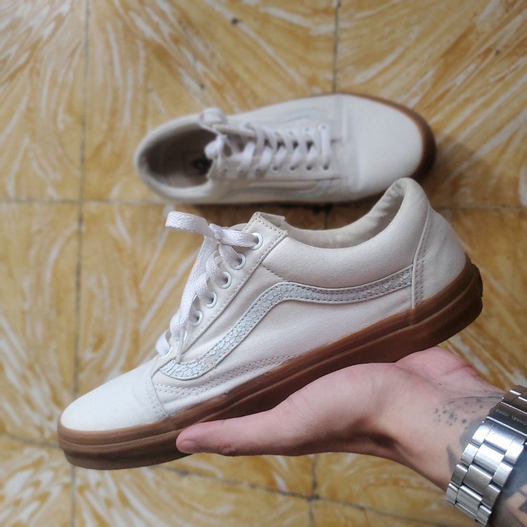 Unique Vans Old Skool White Gumsole Distinctive Cracked Stripe Size 10