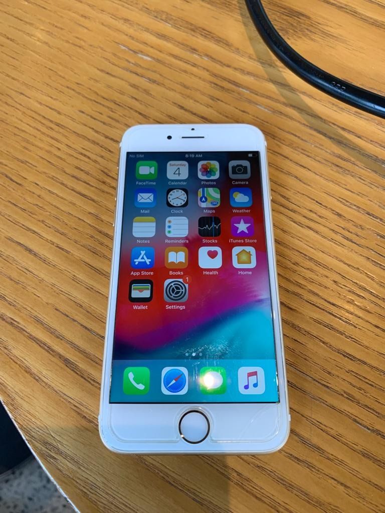 A very Good Condition Iphone 6 32 GB Cheap Phone Mobile Phones
