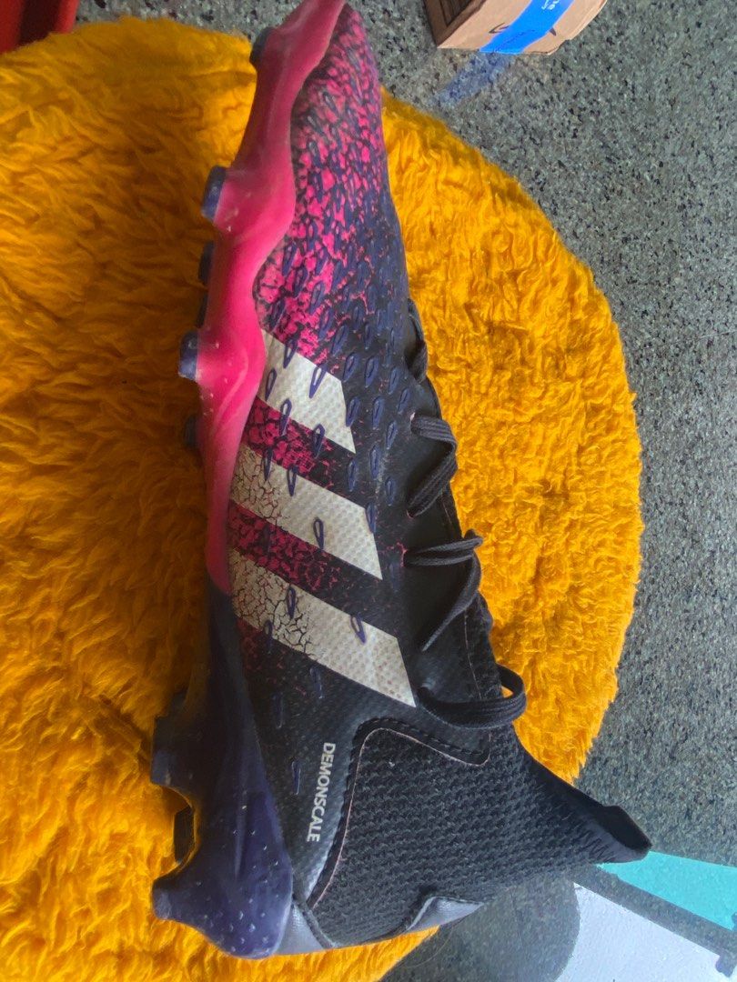 Adidas predator top yellow and purple