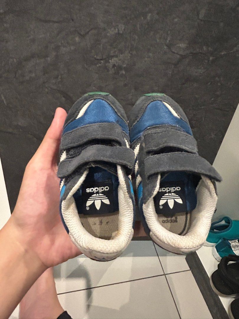 Adidas gazelle best sale baby shoes