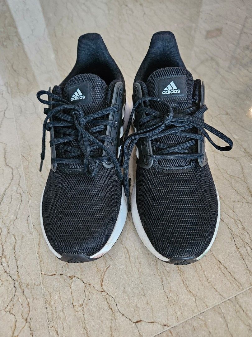 Boys adidas cheap shoes size 6
