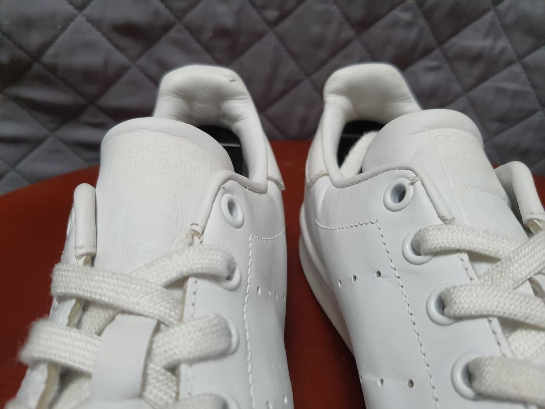 Plain white 2024 stan smiths