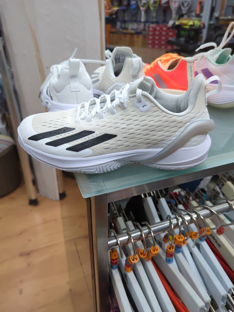 Adidas tennis shoe Cybersonic white US10.5 Sports Equipment
