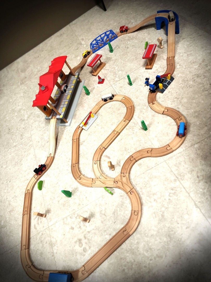 Elc adventure train set on sale