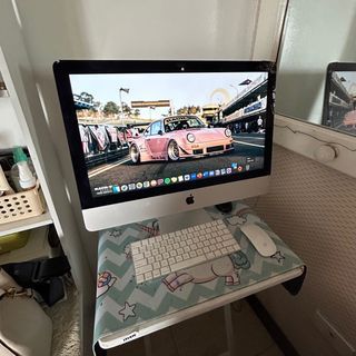 2015 iMac 21.5 inches 1TB storage w/ free bluetooth keyboard and mouse w/ box (SEE DESCRIPTION)