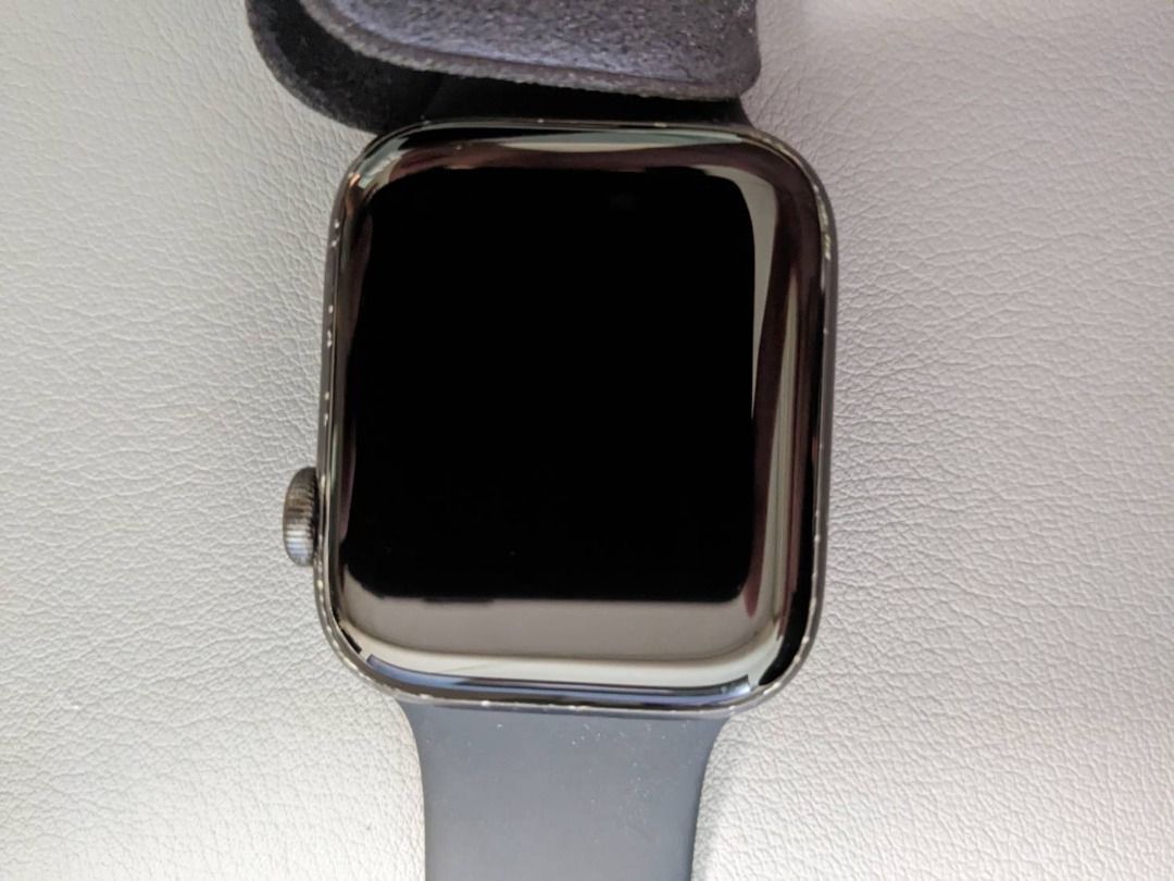 Apple Watch Series 5 Space Gary Aluminum Case (44mm)