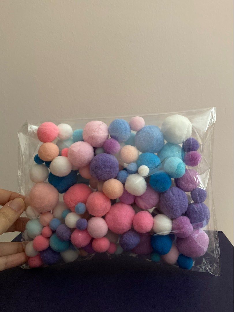 assorted pompoms (Category: Craft Supplies & Tools) located in Singapore. Submitted by craftclearance (Listing ID 1263733290, Image 1). Description: .