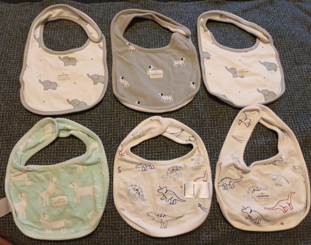 Baby Bibs, 兒童＆孕婦用品, 嬰兒及小童流行時尚- Carousell