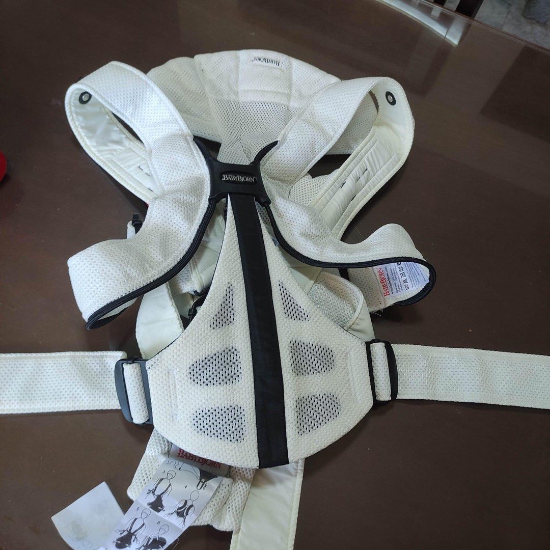 Baby Bjorn Mesh type Carrier (Category: Carriers & Slings) located in Manila. Submitted by avalanchesonlineshopmainacount (Listing ID 1263778201, Image 3). Description: .