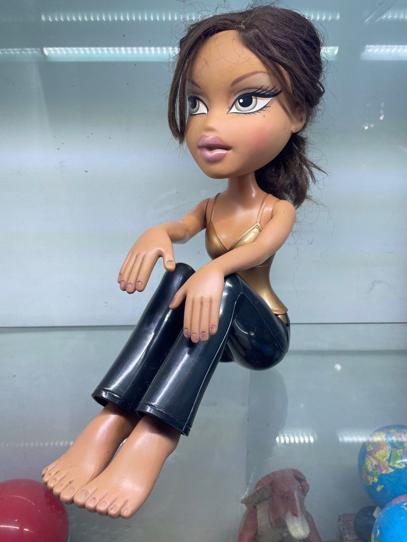 Big bratz doll, Hobbies & Toys, Toys & Games on Carousell