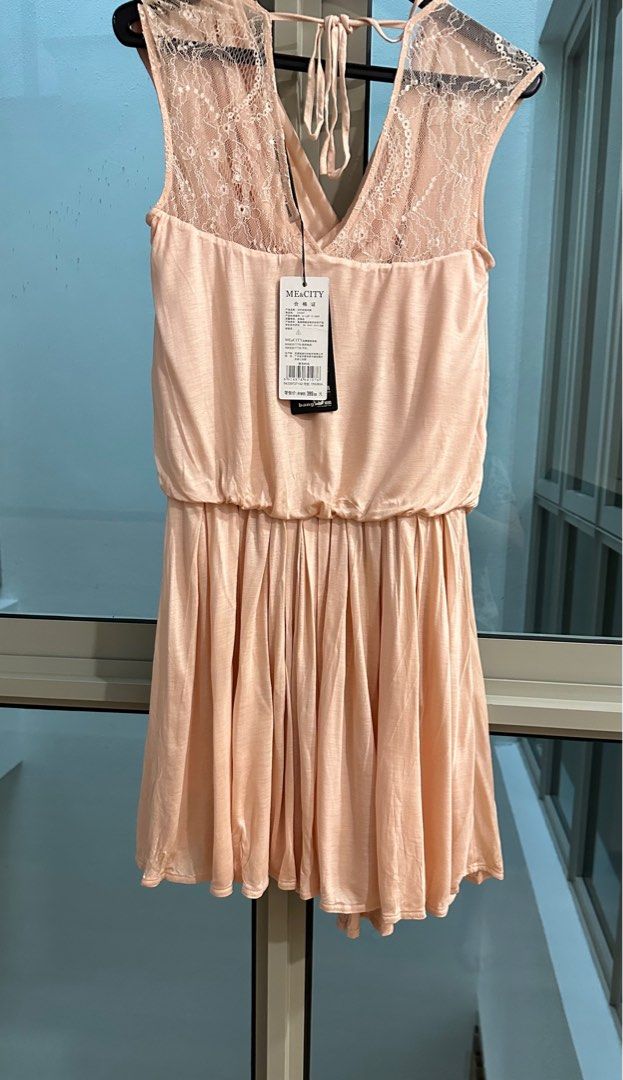 Laela Lace Dress in Peach