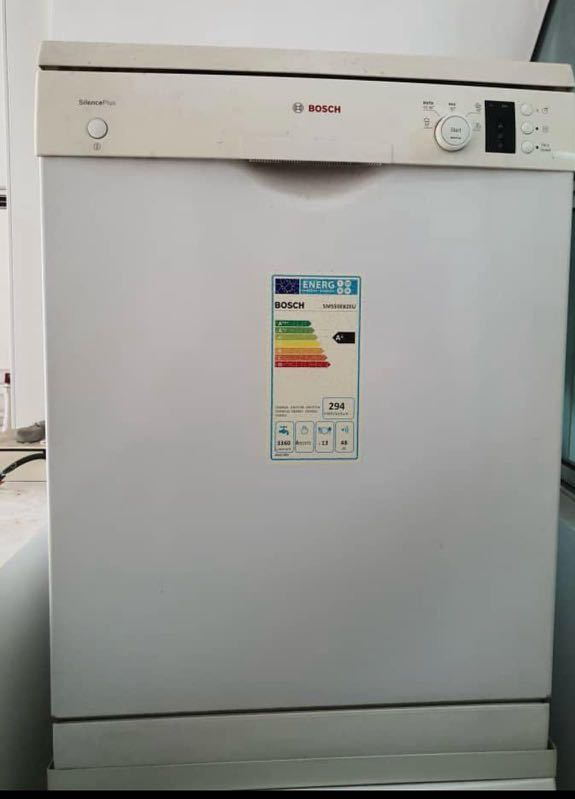 Bosch Dishwasher, Furniture & Home Living, Cleaning & Homecare Supplies