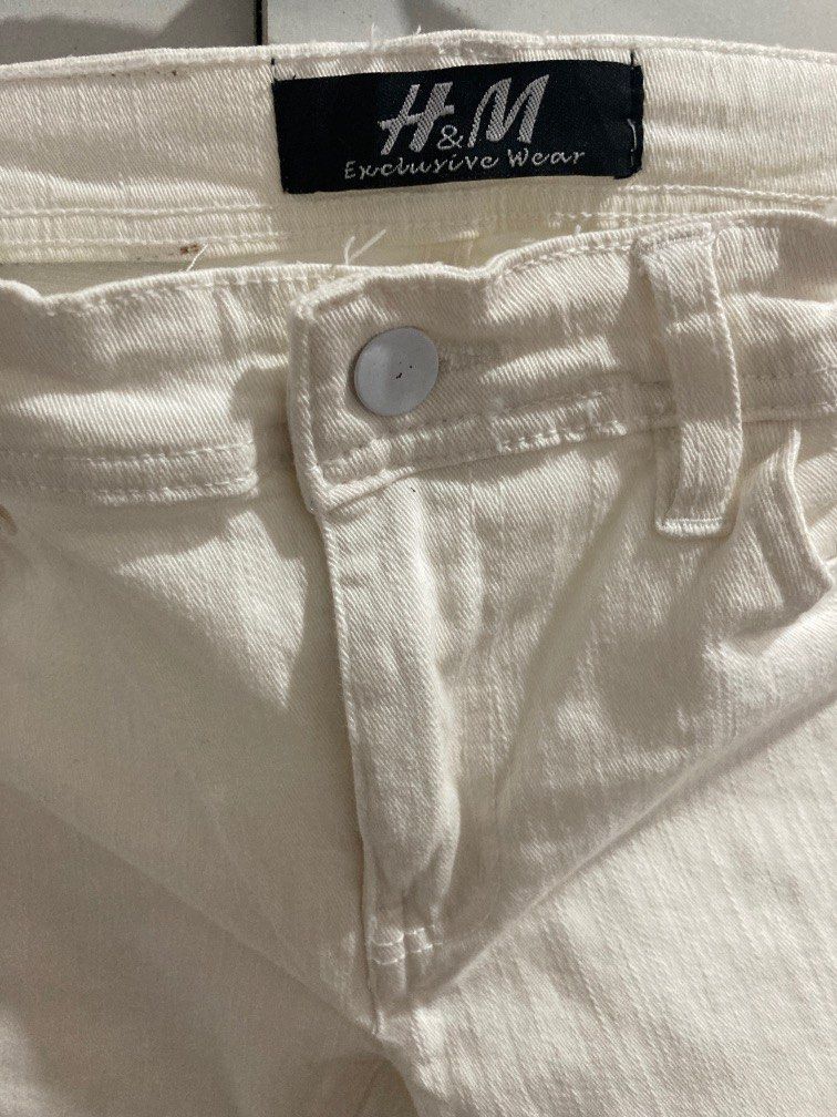 H and store m white jeans