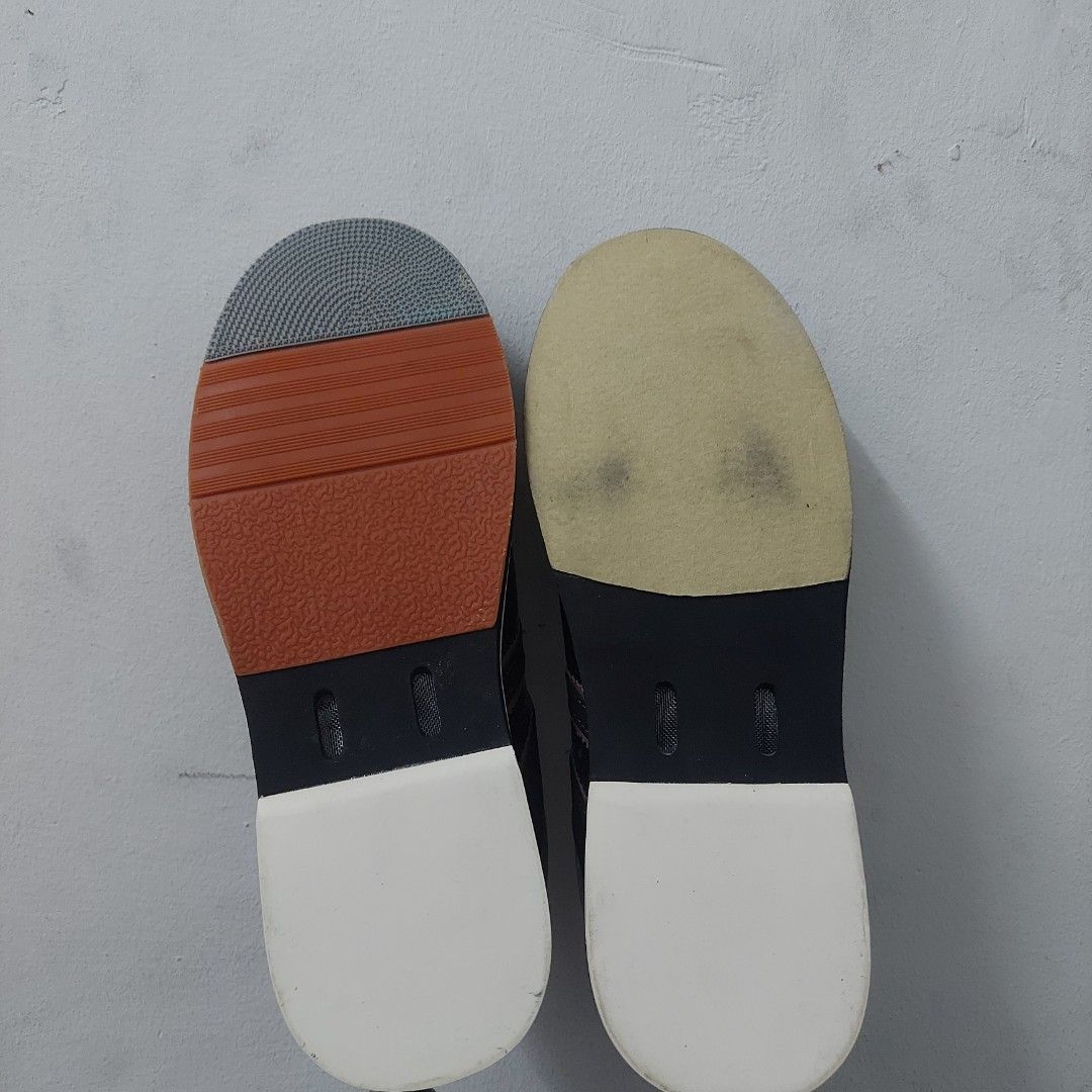 kasut bowling dexter