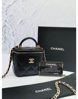 (Category: ) located in . Submitted by redrabbitluxury_singpore (Listing ID 1249668574, Image 1). Description: .