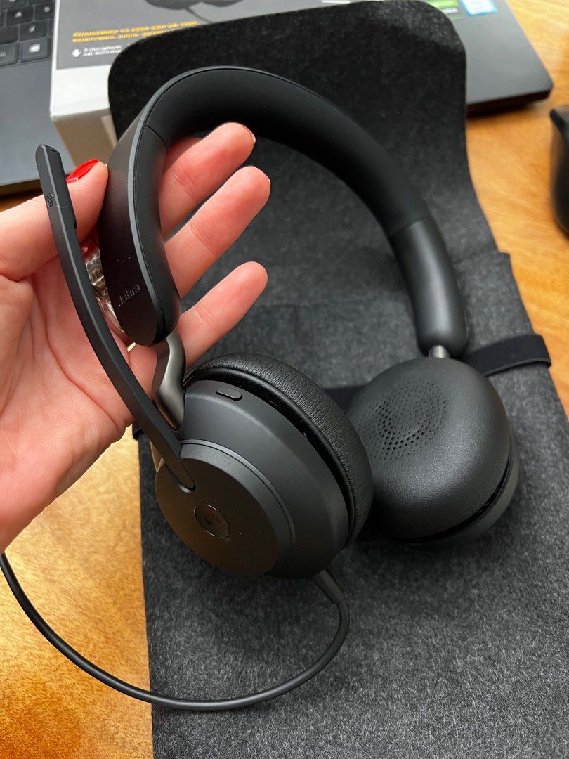 Brand New Jabra Evolve 2 40 Headphones, 音響器材, 頭戴式/罩耳式 