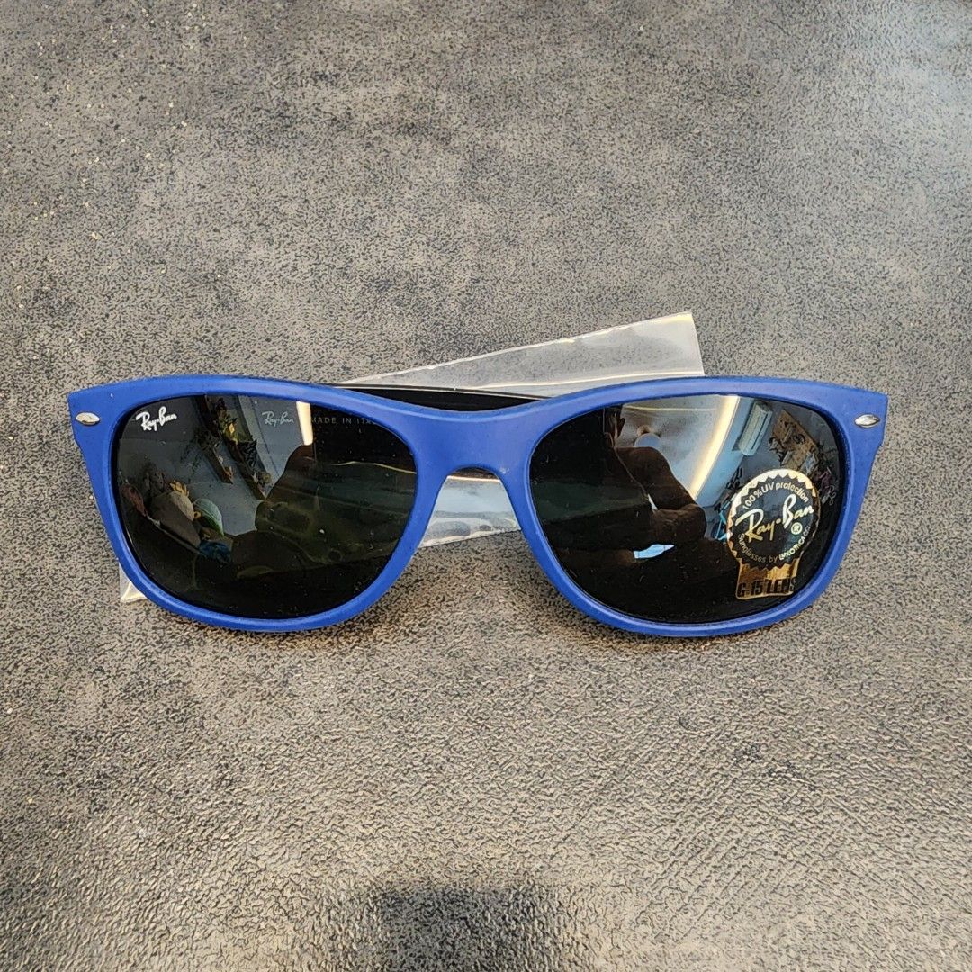 Brand New RayBan Wayfarer ORB2132 for sale