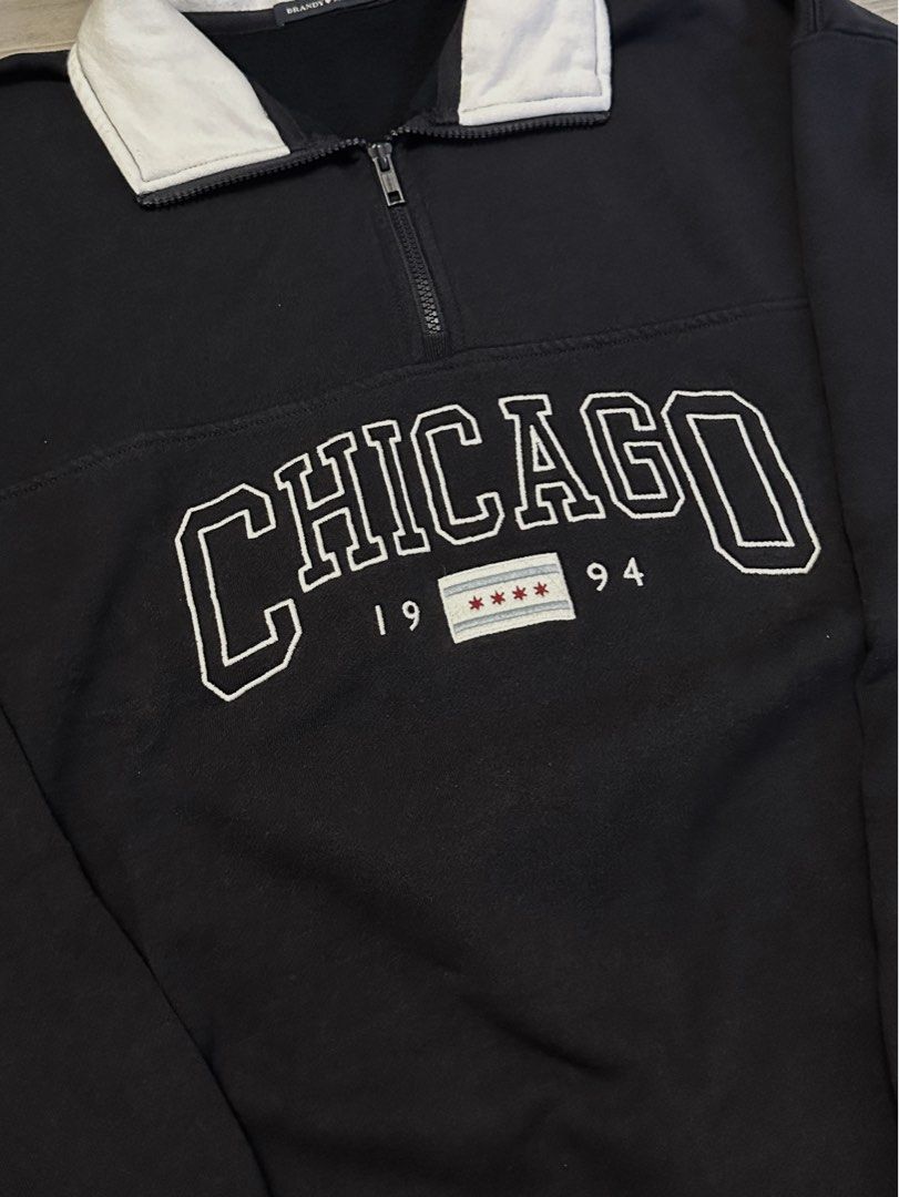 Brandy Melville Chicago Hoodie, 女裝, 上衣, 長袖衫- Carousell