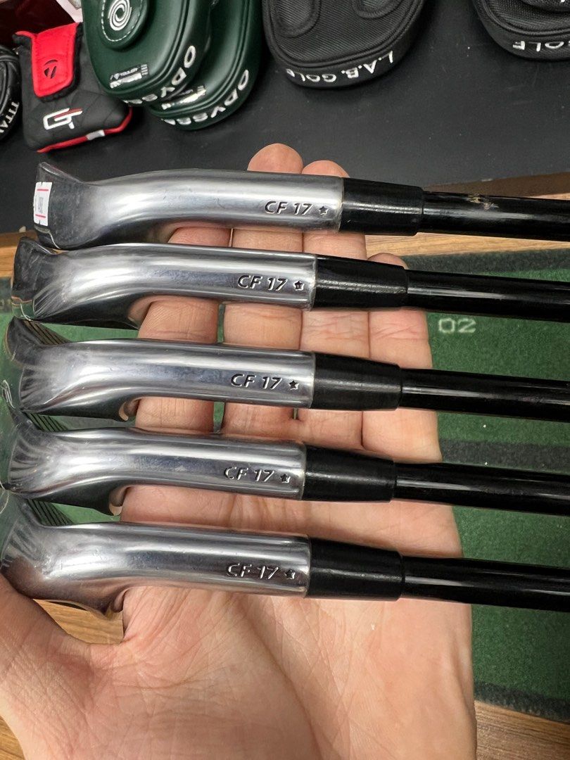 Set of 6 x Callaway Epic Star CF-17 Irons 6-SW Regular Graphite Shafts* Set of 6 x Callaway Epic Star CF-17 Irons 6-SW Regular Graphite Shafts*