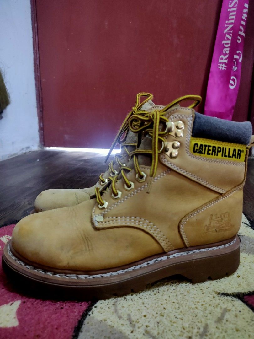 Caterpillar hiking store boots women's