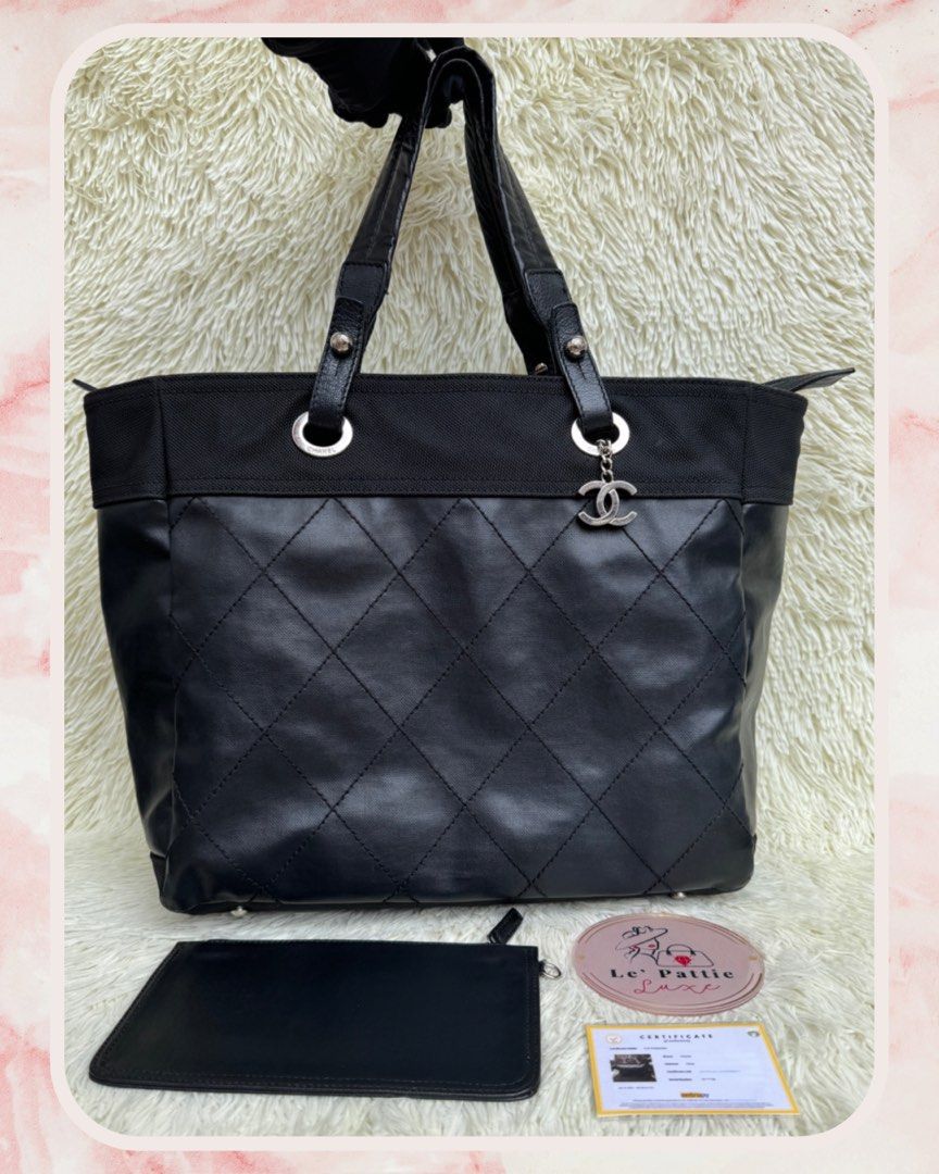 Chanel Biarritz Tote (Category: Luxury Bags & Wallets) located in Las Pinas. Submitted by Le.Pattie.Luxe (Listing ID 1263771700, Image 1). Description: 💯% Authentic 𝐂𝐡𝐚𝐧𝐞𝐥 𝐁𝐢𝐚𝐫𝐫𝐢𝐭𝐳 𝐓𝐨𝐭𝐞 🖤𝐒𝐀𝐋𝐄: 𝐏𝐡𝐩 𝟒𝟎𝐤 𝐟𝐫 Php 55k🖤 ▪️7.5/10 condition w/ corner scuffings & interior water marks ▪️Hologram intact, Series 11 (2006-2008) ▪️Inclusions: Entrupy certificate of authenticity, detachable pouch, & provided satin dustbag 💯% aut