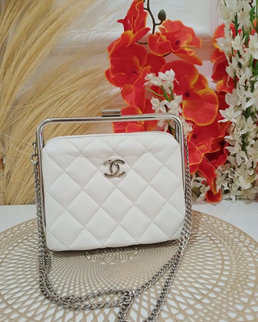 Chanel Spring Summer 2020 Edition Clutch Bag