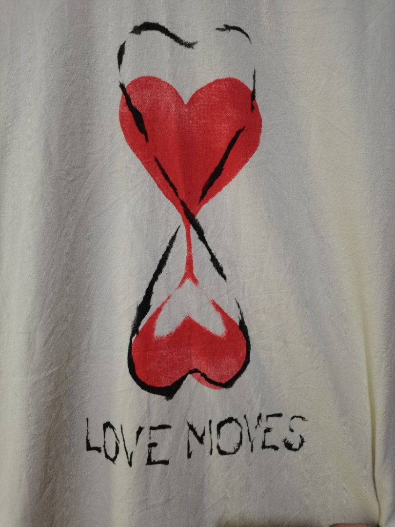 Christian Dior ( Love Moves) Tee (Category: Tshirts & Polo Shirts ) located in Masbate. Submitted by zichri (Listing ID 1263785691, Image 3). Description: Excellent condition Off/ Legit Unisex Need Wash Only Hindi po ito White Color Laser Print no Crack 20 width 26 LENGTH.