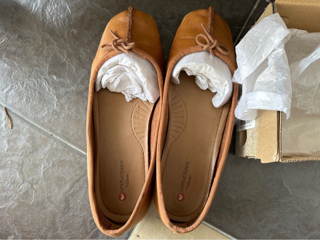 Clarks tan flats sales