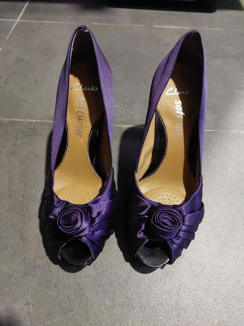 Clarks Heels, Women's Fashion, Footwear, Heels on Carousell