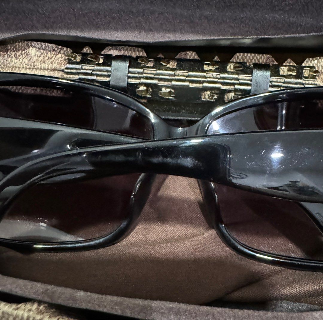 Coach sunglasses s2025 black