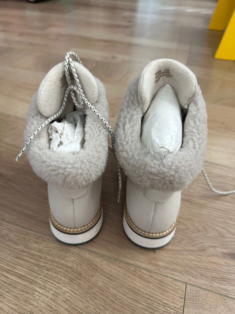 Grandexpløre genuine shearling on sale trim waterproof hiker boot